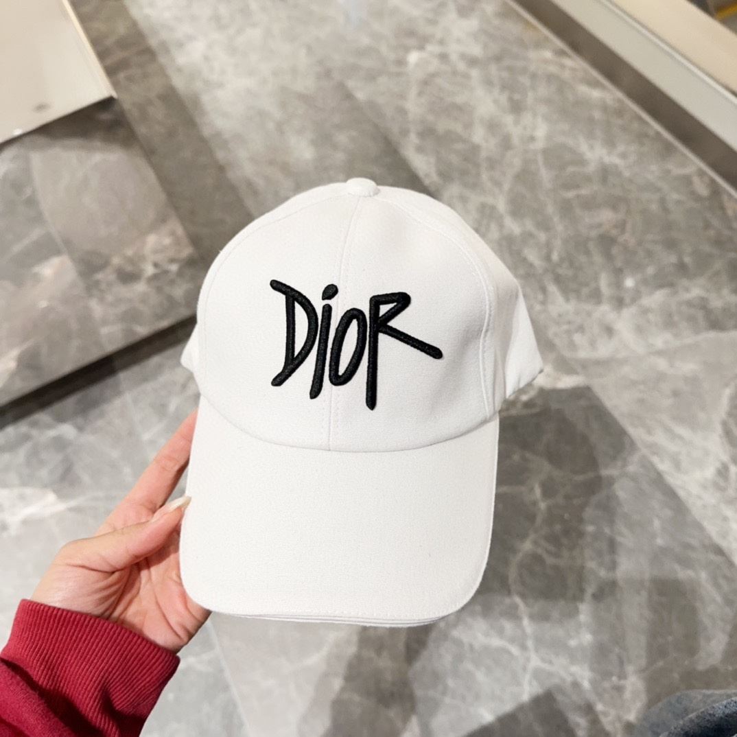 Christian Dior Caps